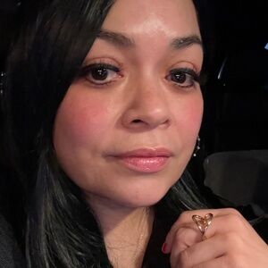 Meet your Posher, Monica